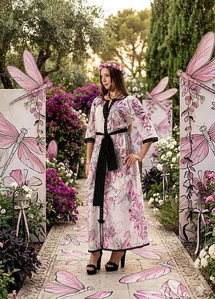 Дизайнерська сукня з батисту