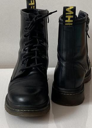 Черевики жіночі