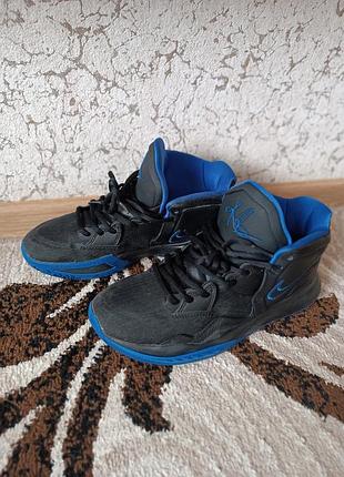 Продам демісезонні кросівки для підлітка