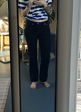 Черные джинсы weekday