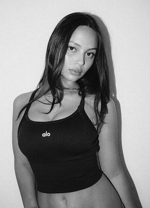 Alo yoga чорний спортивний топ майка оригінал