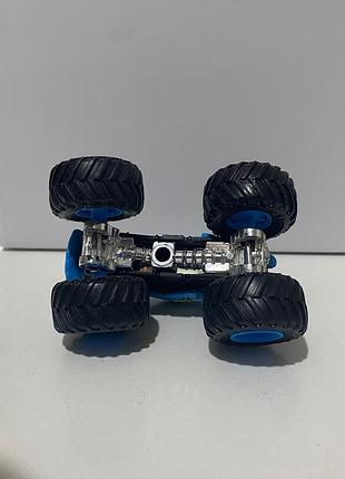 Monster truck 4