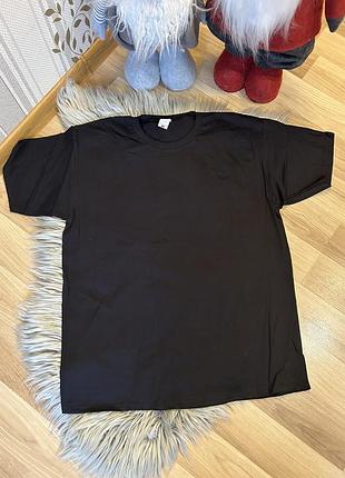 Футболка чоловіча