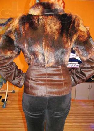 Шикарная куртка с мехом пони и волка!3 фото