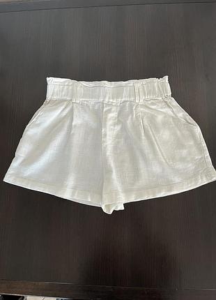Шорты белые широкие с высокой посадкой со льном