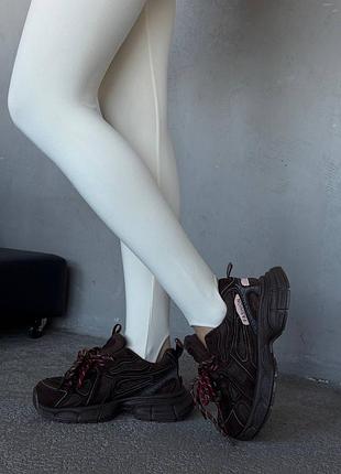 Жіночі трендові кросівки з натуральної замші