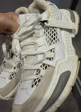 Кросівки жіночі білі оригінал 38.5 на 25 см дольче .без торгу.