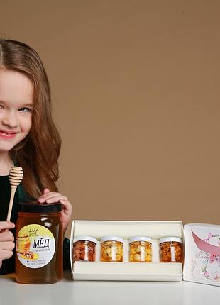 Подарочный набор на 8 марта №53 женщине, маме, девушке.