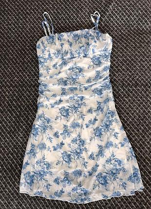 Легка літня сукня