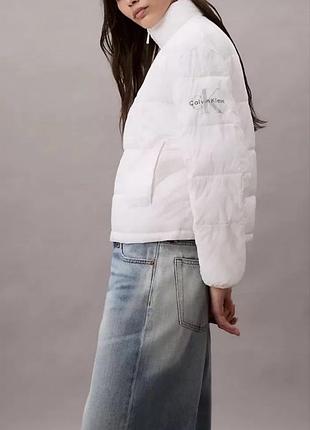 Куртка жіноча біла calvin klein