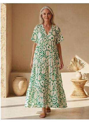 Жіноча сукня великого розміру