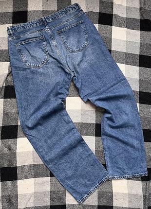 Классические синие джинсы