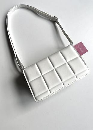 Сумка біла стьобана 2