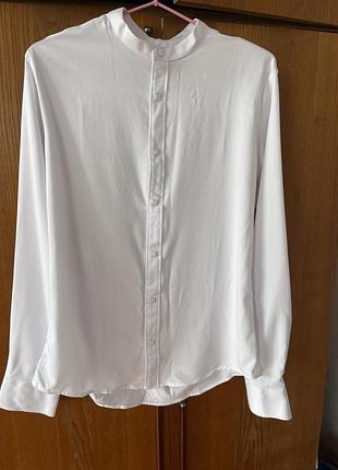 Чоловіча біла сорочка-стійка на кнопках