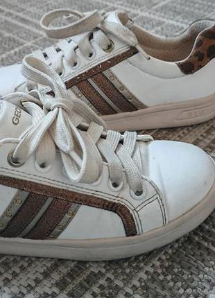 Белые кроссовки, кеды geox