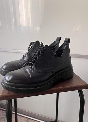 Черевики жіночі