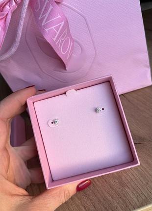 Сережки пусети swarovski ( оригінал )