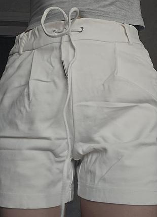 Шорти only
