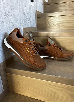 Кросівки шкіряні