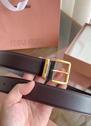 Ремінь шкіряний miu miu коричневого кольору