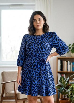 Платье бренда george с леопардовым принтом из вискозы.
замеры:пог-51 см; пот-41; поб-52 длина изделия от плеча -91, длина рукава от плеча -48 см