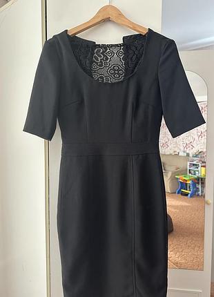 Чорна сукня