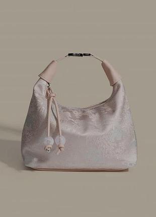 Нежная пудровая сатиновая сумочка с жаккардовым узором | стильная мини-багет на выход ♡