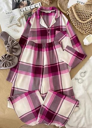 Красивая пижама в клетку