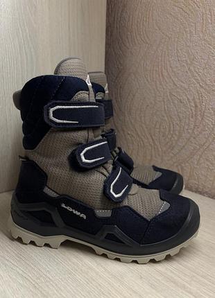 Зимние ботинки, термоботинки lowa.