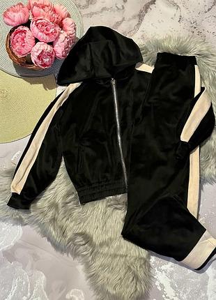 Костюм велюровий