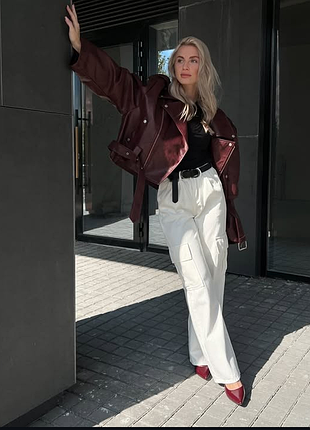 Женские брюки карго в молочном цвете