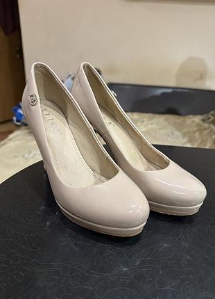 Підбори жіночі бу 37 розмір іспанія