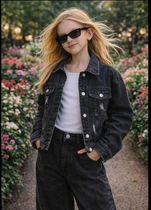 Крутецька джинсова куртка zara
