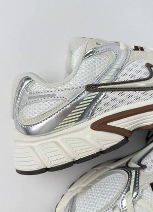 Nike v5 rnr beige white metallic 2