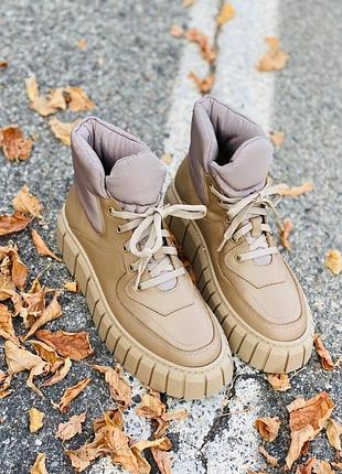 Жіночі демісезонні ботіночки в ідеальному стані