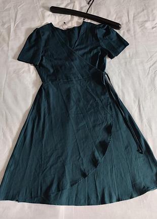 Зелена сукня на запах look of the day