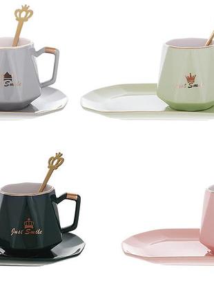 Кружка із блюдцем та ложкою just smile, 4 кольори, 230мл товар від виробника