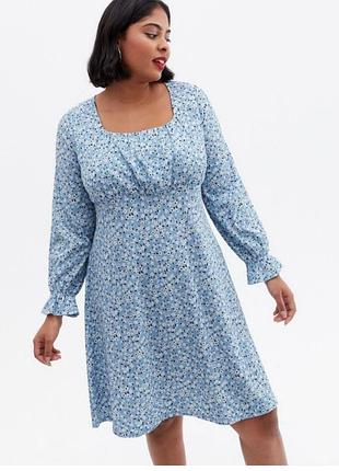 Ніжна сукня р.20