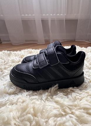 Кросівки аді 21 р