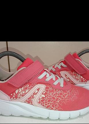 Брендові супер легкі кросівки  newfeel decathlon.