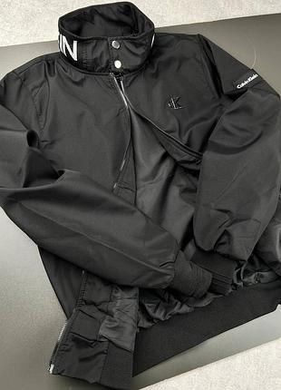 Брендовая ветровка