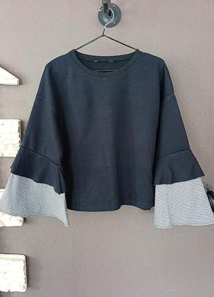 Необычный свитшот.