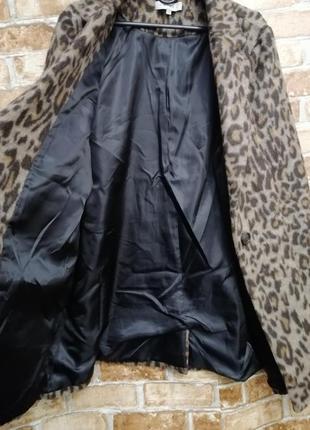 Ворсистое пальто с леопардовым принтом5 фото