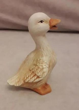 Статуетка "качечка", фарфор, бісквіт