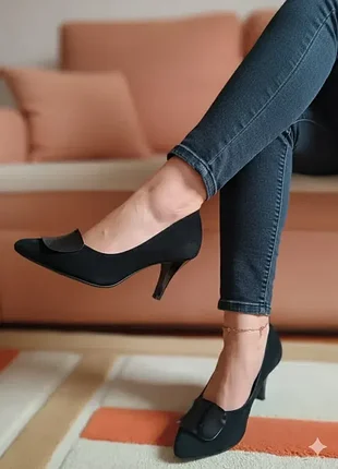 Замшевые туфли-лодочки marinety с глянцевым декором