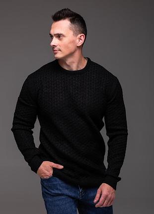 Мужской черный свитер