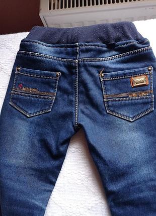 Джинсы для девочки на 3, 4 рюмки