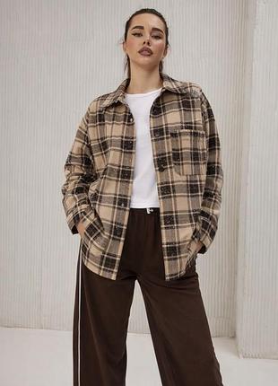 Модная рубашка со стразами для девушек