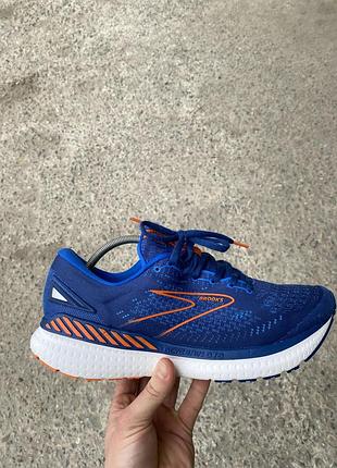 Чоловічі кросівки brooks