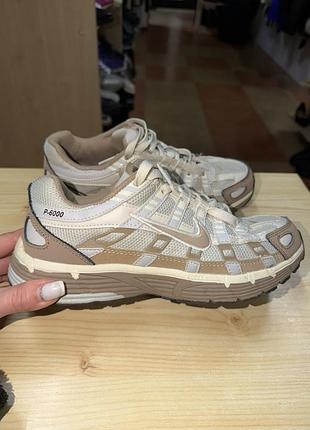 Кросівки весна